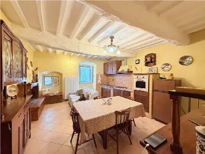 Palazzo/Stabile a Gualdo Cattaneo