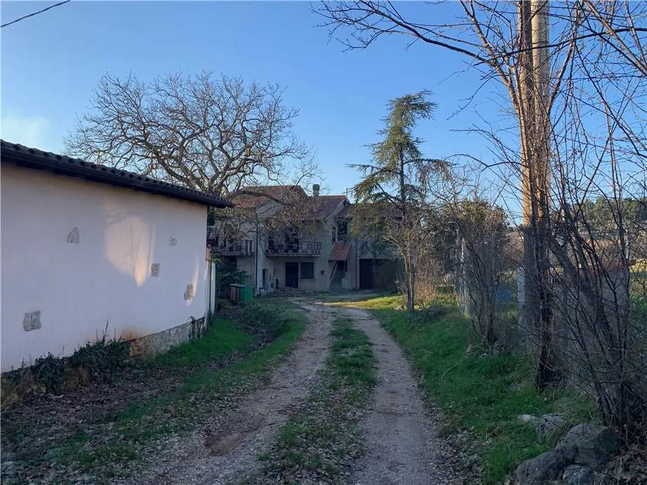 Casa Indipendente in vendita a Massa Martana - foto 3