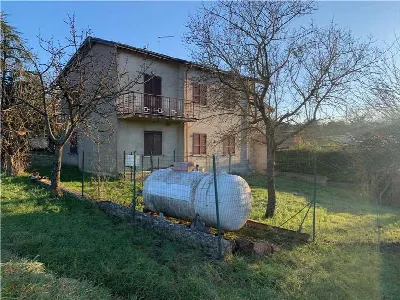 Casa Indipendente in vendita a Massa Marta... - foto 4