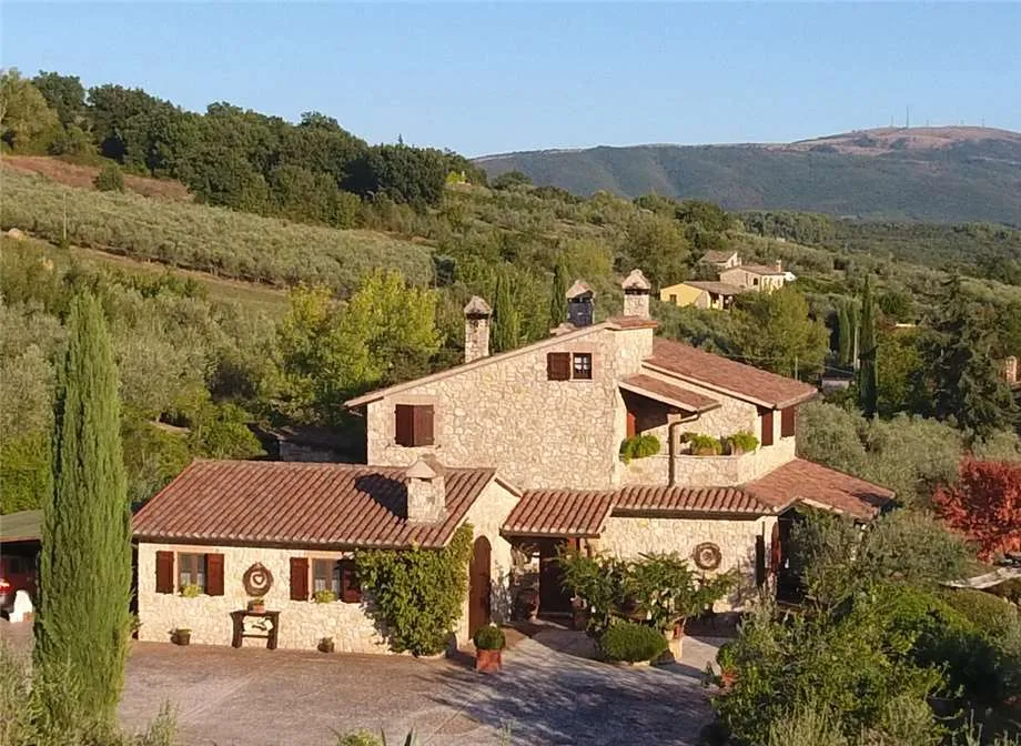 Rustico/Casale in vendita a Todi - foto 4
