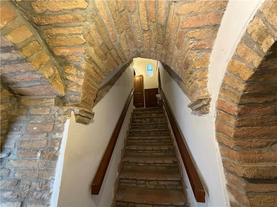 Palazzo/Stabile in vendita a Gualdo Cattaneo - foto 5