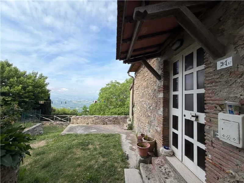 Villa in vendita a Gualdo Cattaneo - foto 1