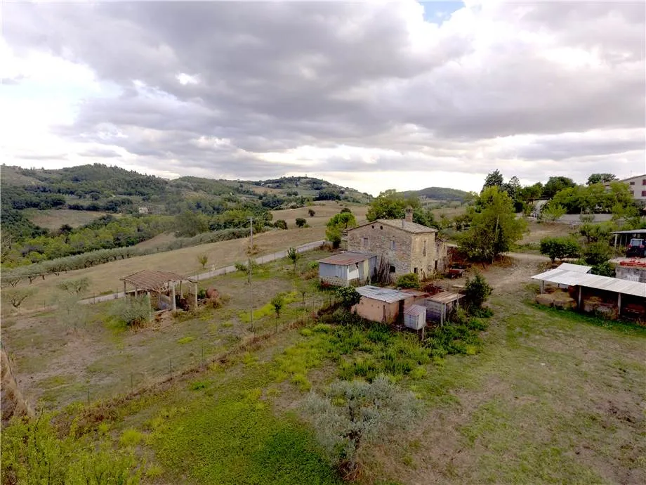 Rustico/Casale in vendita a Collazzone - foto 2