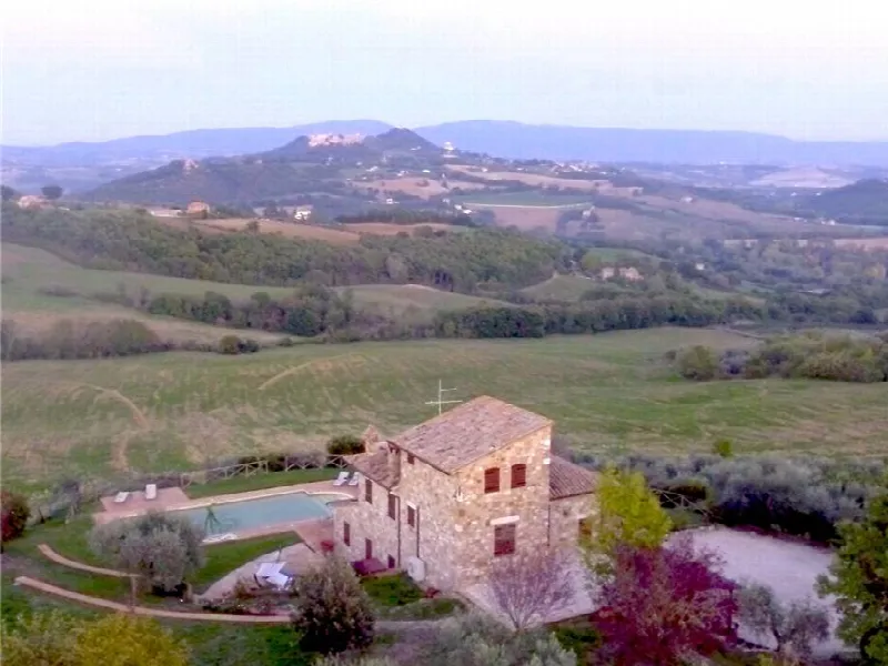 Rustico/Casale in vendita a Todi - foto 1