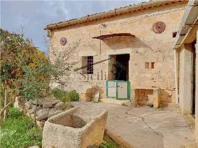 Rustico/Casale in vendita a Scicli - foto 2