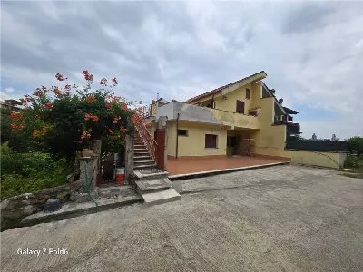 Casa Indipendente a Castelnuovo di Porto