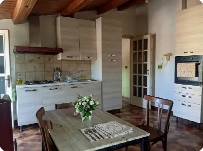 Palazzo/Stabile in vendita a Sannicandro G... - foto 2