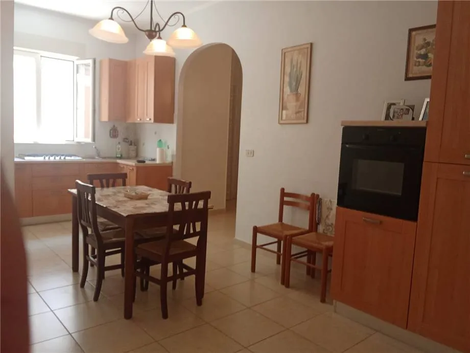 Palazzo/Stabile in vendita a Sannicandro Garganico - foto 2