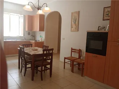 Palazzo/Stabile in vendita a Sannicandro G... - foto 2