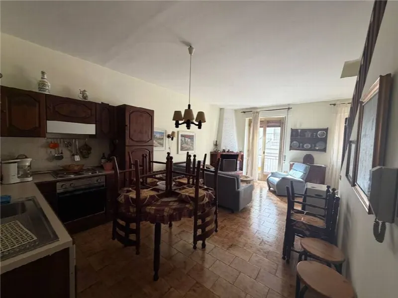 Palazzo/Stabile in vendita a Sannicandro Garganico - foto 1