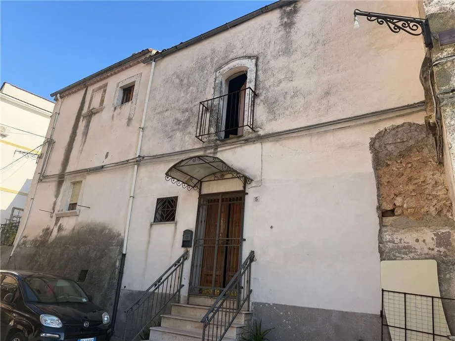 Palazzo/Stabile in vendita a Sannicandro Garganico - foto 2