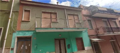 Palazzo/Stabile a Sannicandro Garganico