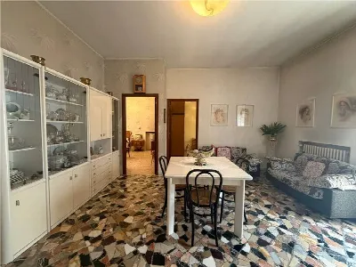 Palazzo/Stabile in vendita a Sannicandro G... - foto 2