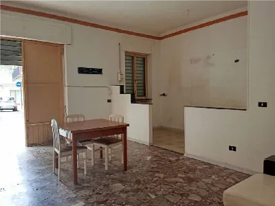 Palazzo/Stabile in vendita a Sannicandro G... - foto 2