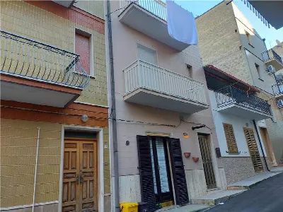 Palazzo/Stabile a Sannicandro Garganico