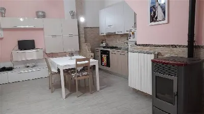 Palazzo/Stabile in vendita a Sannicandro G... - foto 2
