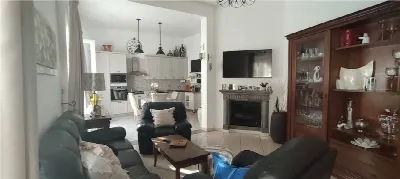 Palazzo/Stabile in vendita a Sannicandro G... - foto 1