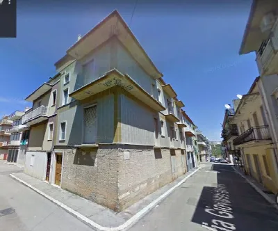 Palazzo/Stabile in vendita a Sannicandro G... - foto 1