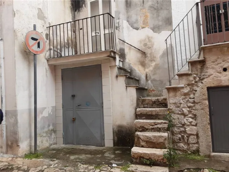 Palazzo/Stabile in vendita a Sannicandro Garganico - foto 2