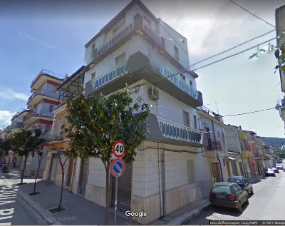Palazzo/Stabile a Sannicandro Garganico