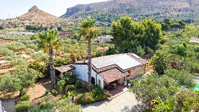 Villa a Castellammare del Golfo
