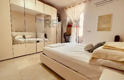Appartamento in vendita a Napoli, San carl... - foto 9