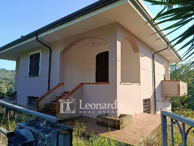 Villa in vendita a Camaiore - foto 1
