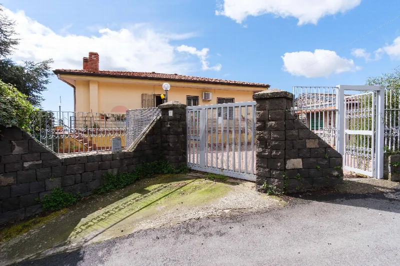 Villa in vendita a Pedara - foto 1