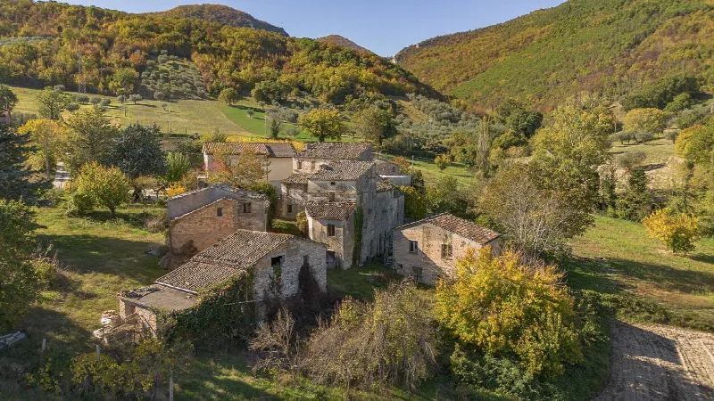 Rustico/Casale in vendita a Serra San Quirico - foto 1