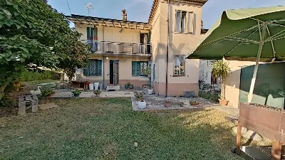 Casa Indipendente a Montebello della Battaglia