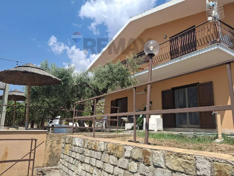 Villa in vendita a Spigno Saturnia - foto 1