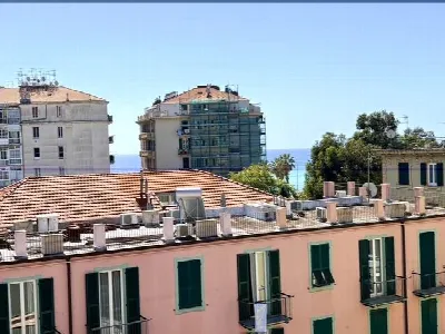 Appartamento in vendita a Savona, Oltrelet... - foto 1