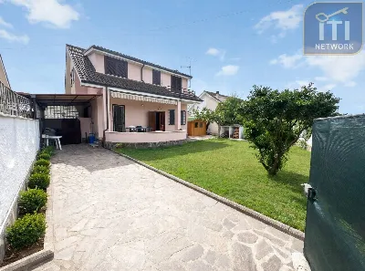 Casa Indipendente a Ardea