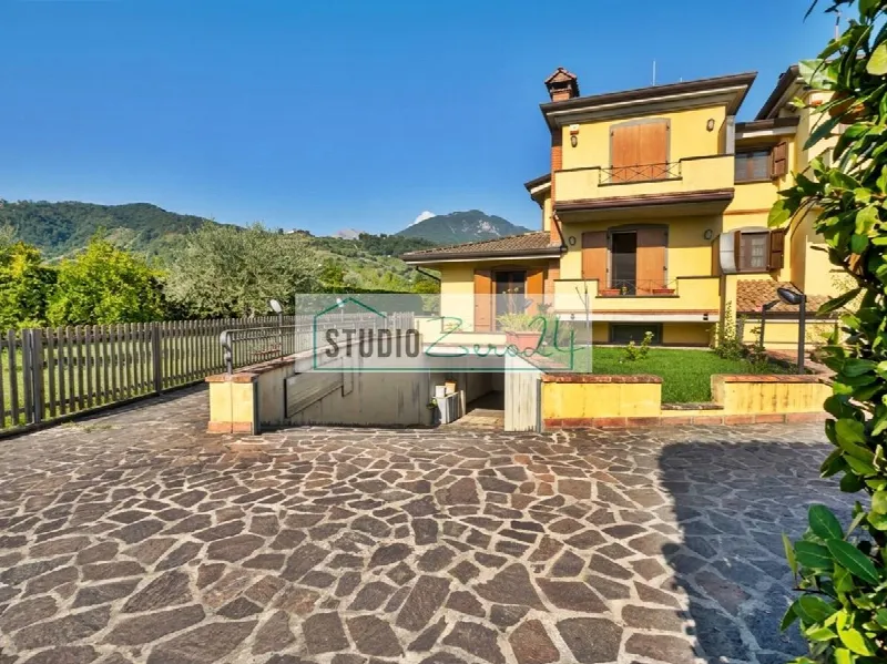 Casa Indipendente in vendita a Massa, Mirteto, Romagnano - foto 1