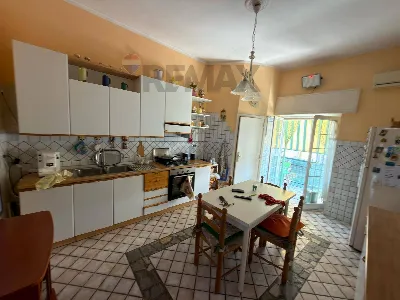 Appartamento in vendita a Giugliano in Cam... - foto 1