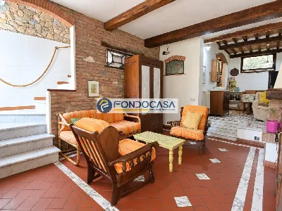 Rustico/Casale in vendita a Pietrasanta - foto 2