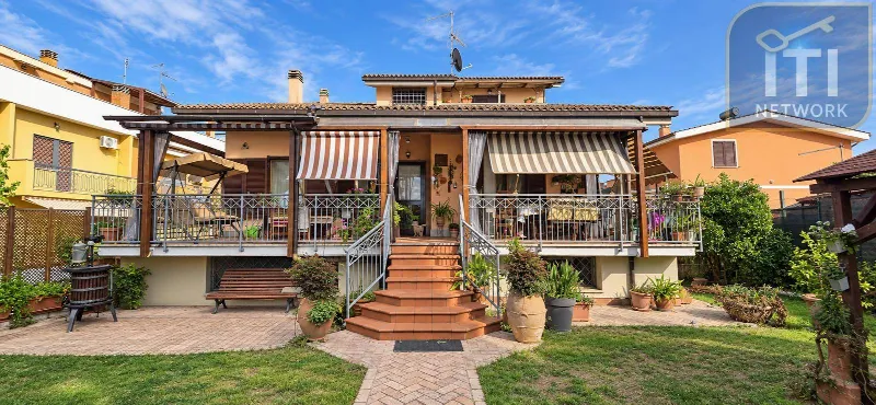 Casa Indipendente in vendita a Roma, Acilia, Casal Bernocchi, Centro Giano, Dragona, Malafede, Vitinia - foto 1