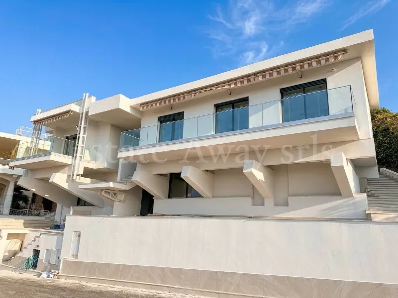 Villa in vendita a Vallecrosia - foto 1