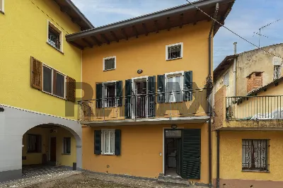 Casa Indipendente in vendita a Bisuschio - foto 1