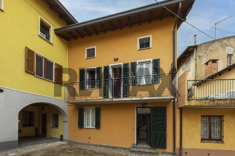 Casa Indipendente in vendita a Bisuschio - foto 1