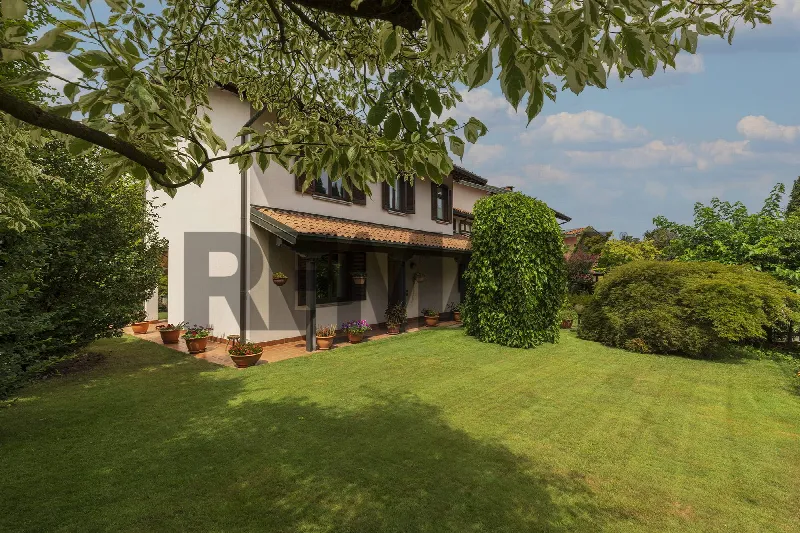 Casa Indipendente in vendita a Buguggiate - foto 2