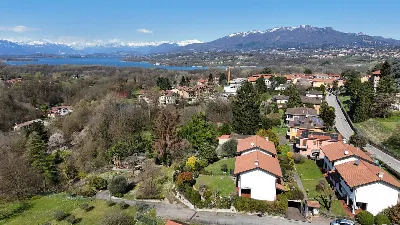 Casa Indipendente in vendita a Buguggiate - foto 8
