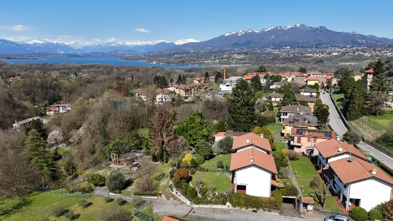 Casa Indipendente in vendita a Buguggiate - foto 8