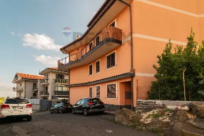 Appartamento in vendita a Camporotondo Etn... - foto 2