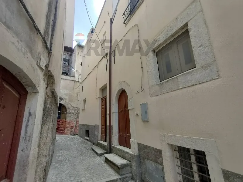 Casa Indipendente in vendita a Ofena - foto 1