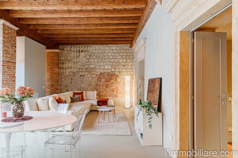 Appartamento in vendita a Verona, Centro - foto 1