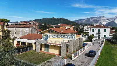 Villa in vendita a Carrara, Avenza - foto 1