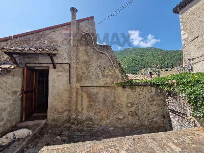 Casa Indipendente in vendita a Villalago - foto 2
