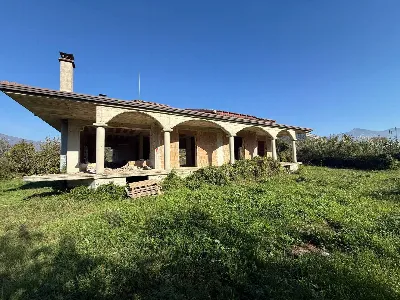 Villa a Mercato San Severino