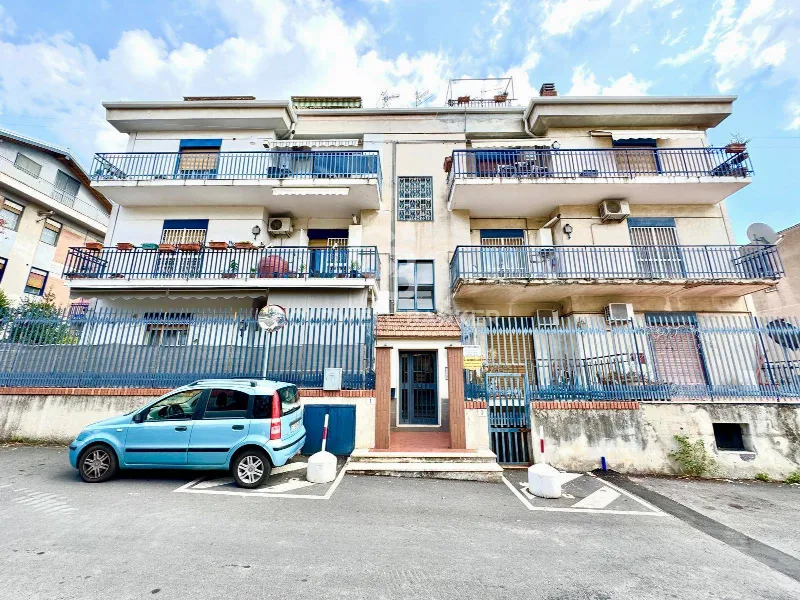 Ufficio in vendita a Sant'Agata li Battiati - foto 1